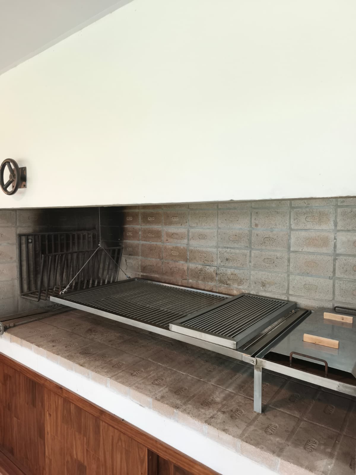 Parrilla comercial modelo 4